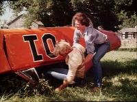 Click to watch 'Find Loretta Lynn' (popup) The Dukes Of Hazzard